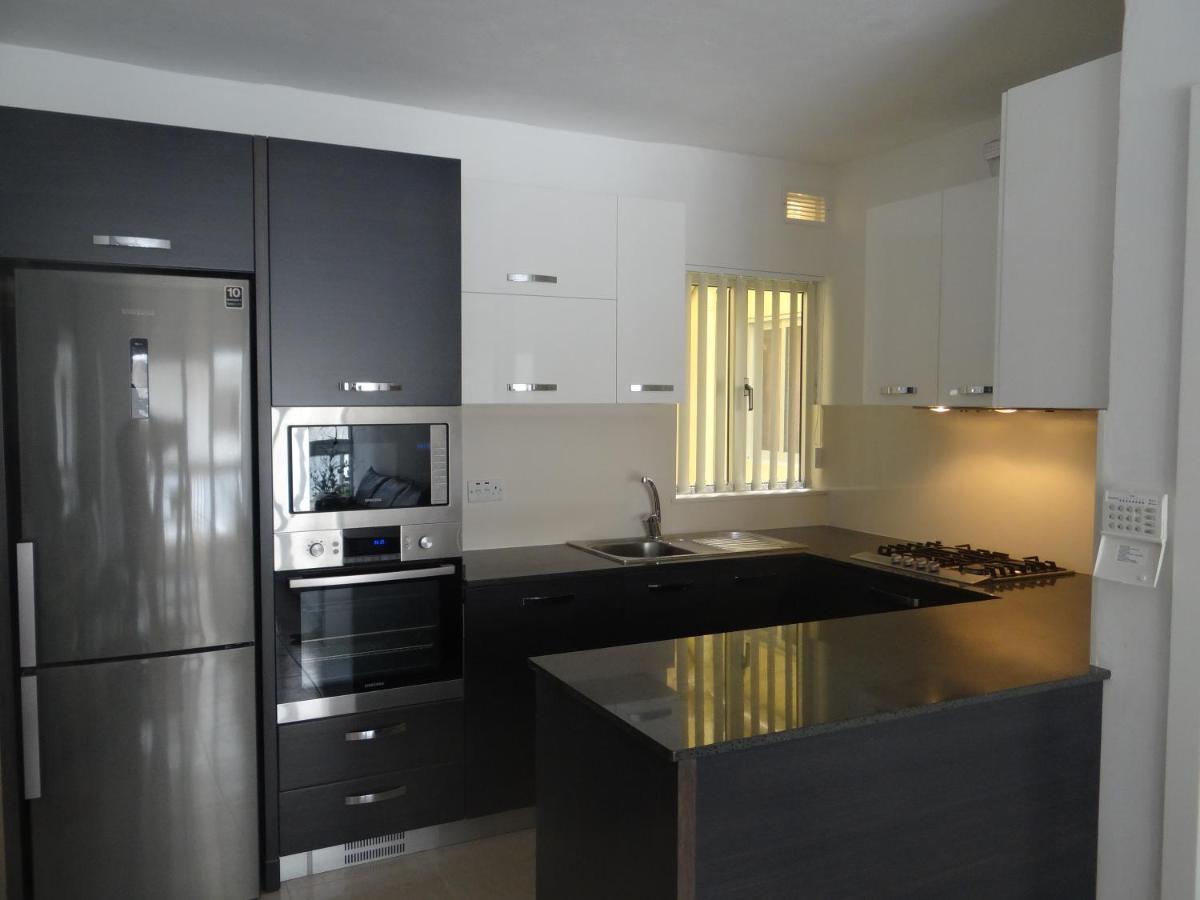 Modern Two Bedroom Sea View Apartment مارساسكالا المظهر الخارجي الصورة